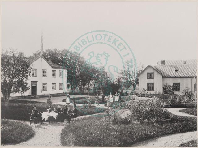 Tilfredshet gård 1890. Foto; Erik Olsen, UiBT