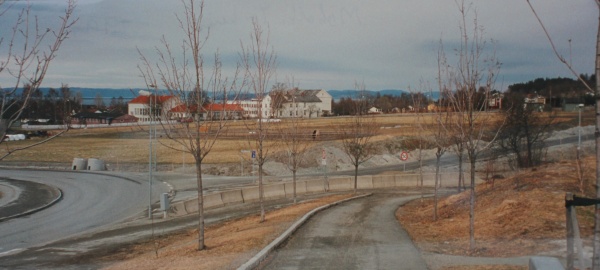 Jonsvannsveien ved Voll studentby 1997. Foto: Hallvard Berget